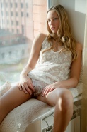 Tara in Amateur Beauty